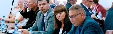 Zwolnienia w oświacie?